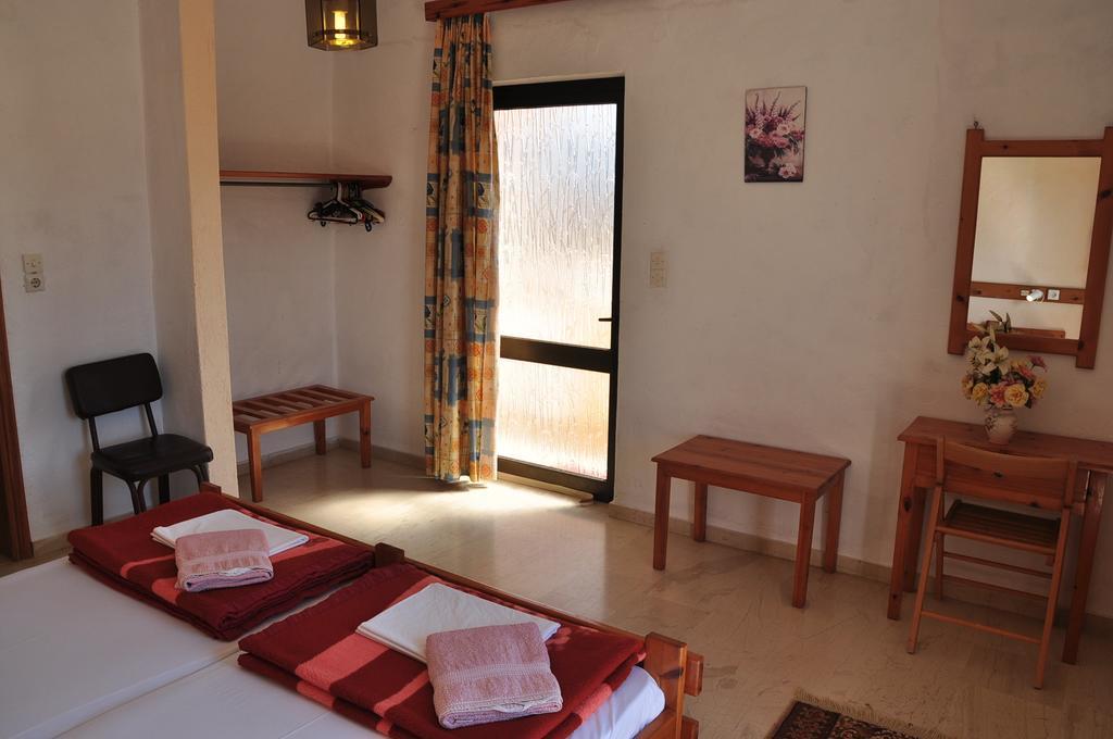 House Margot Hotel Palekastro Room photo
